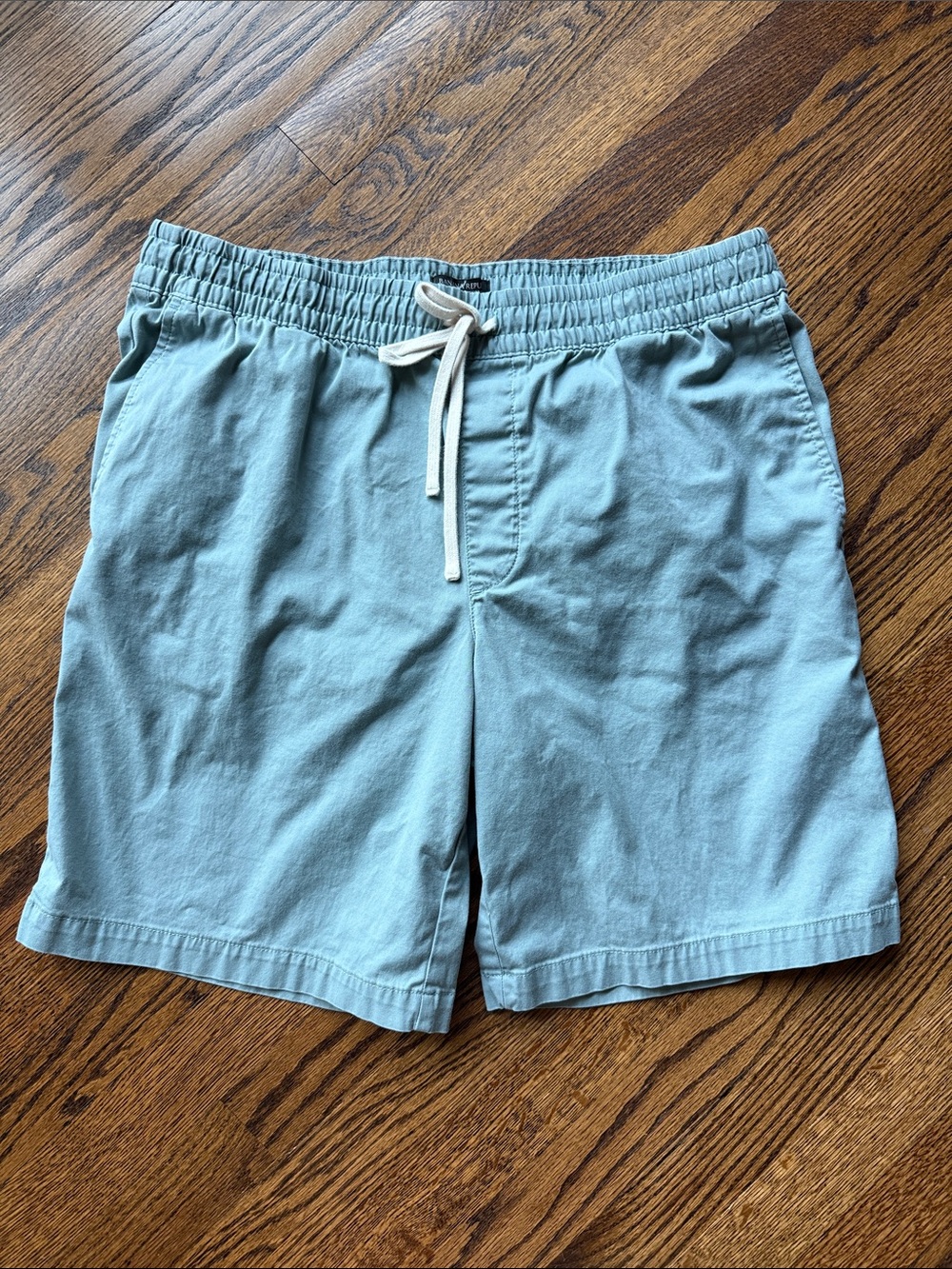 E Banana Republic Men’s Large Easy Short Blue Drawstring Flat-Front Shorts